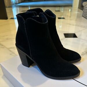 Dolce Vita Black Suede Bootie Size 6